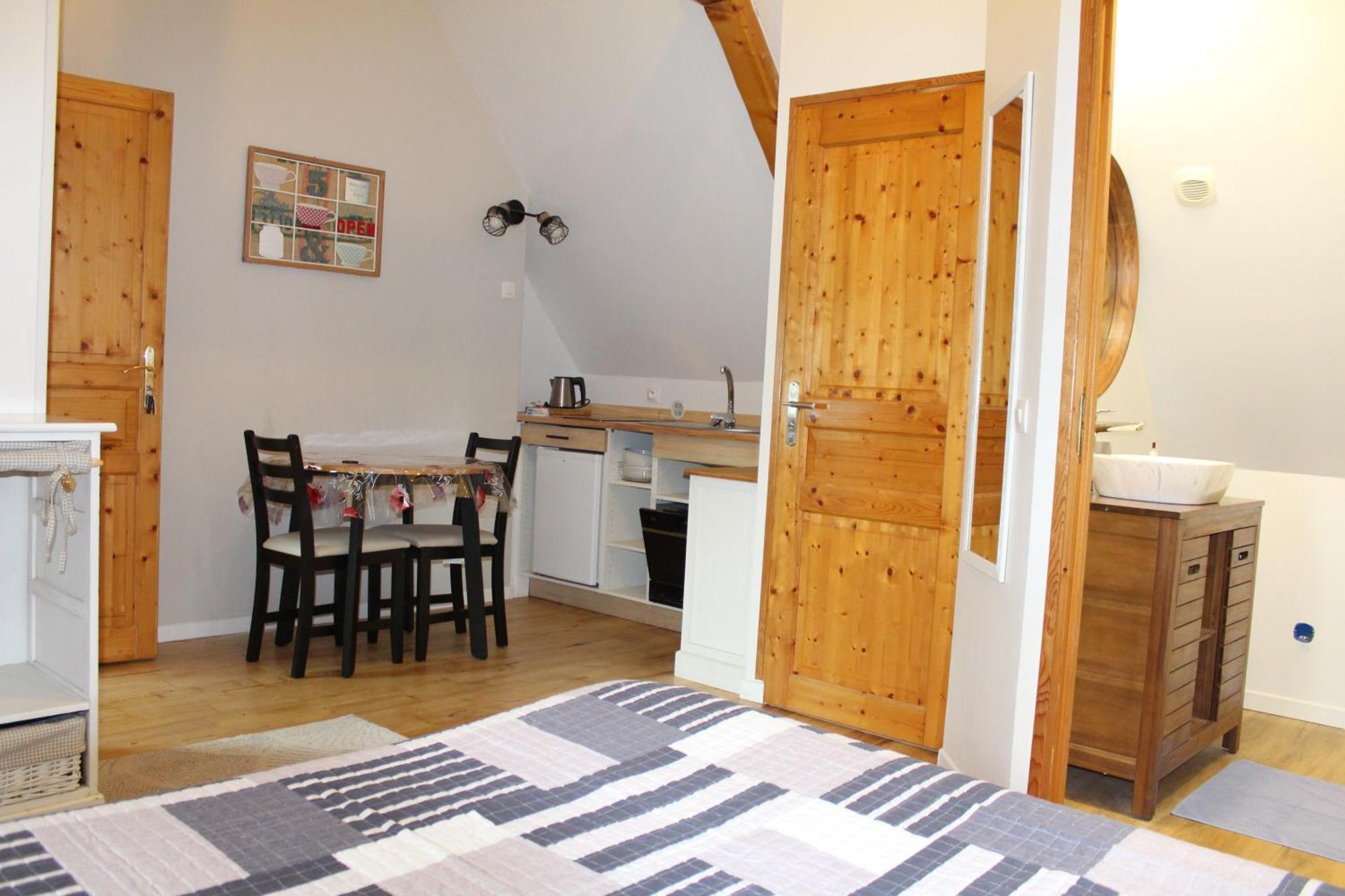 B&B Devalpierre Adult Only Glanville Kültér fotó