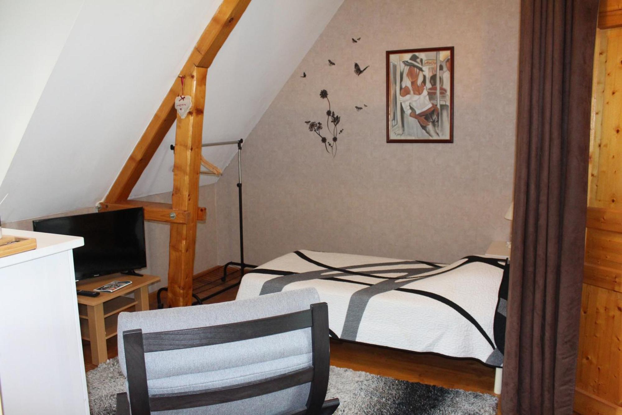 B&B Devalpierre Adult Only Glanville Kültér fotó