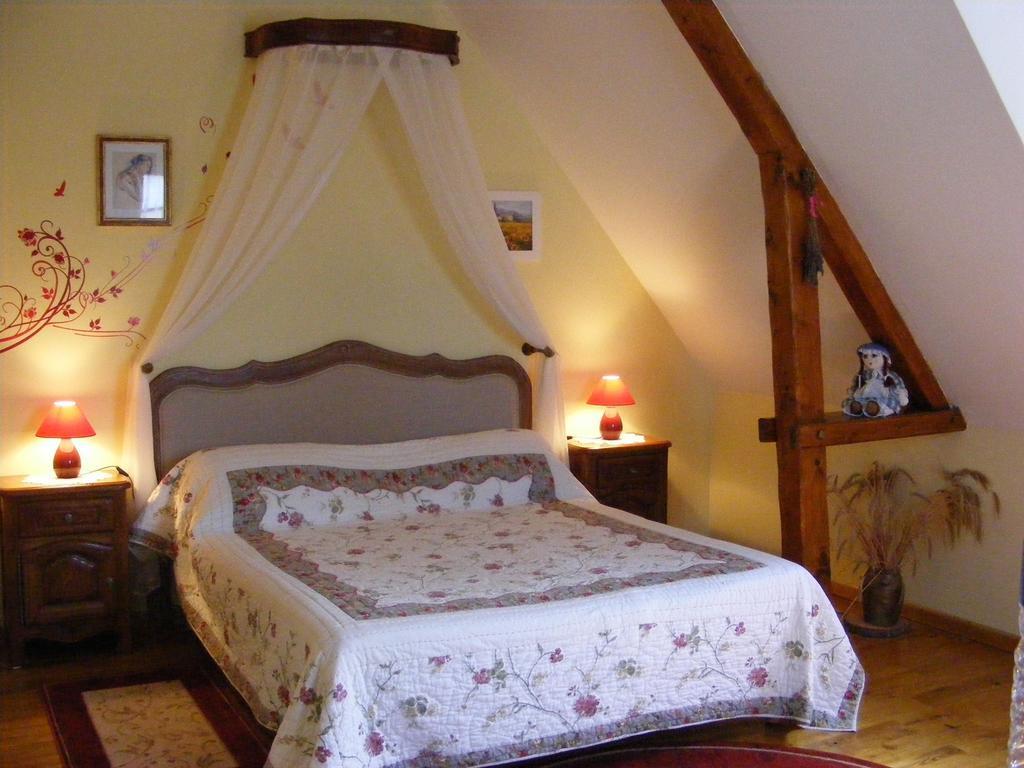 B&B Devalpierre Adult Only Glanville Kültér fotó