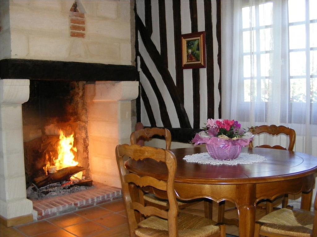 B&B Devalpierre Adult Only Glanville Kültér fotó