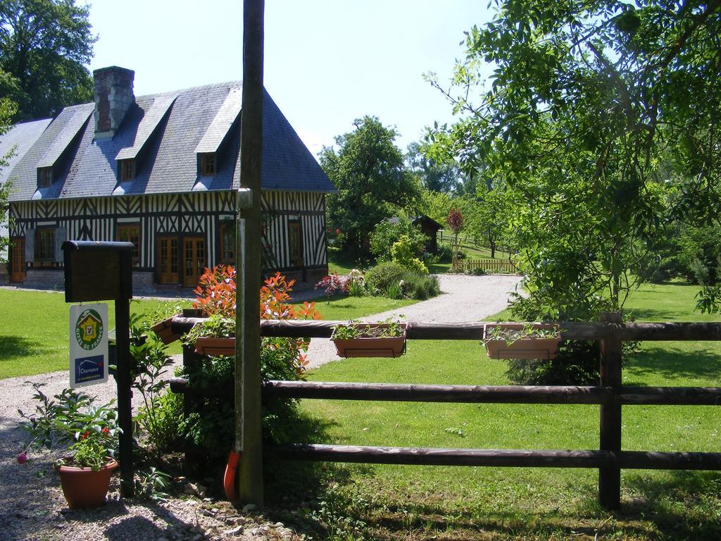 B&B Devalpierre Adult Only Glanville Kültér fotó